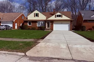 1730 Braeburn Park Dr, Euclid, OH 44117 - Photo 4