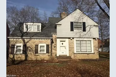 18985 Chagrin Boulevard, Huber Heights, OH 44122 - Photo 1