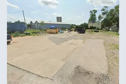 128 Chapman Street, Bellevue, OH 44811 - Photo 1