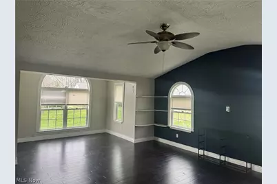 3946 Dunton Road, Lorain, OH 44055 - Photo 8