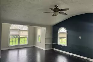 3946 Dunton Rd, Lorain, OH 44055 - Photo 8