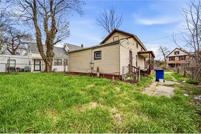 798 E 100th Street, Loveland, OH 44108 - Photo 4