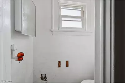 18310 La Salle Avenue, Loveland, OH 44119 - Photo 20