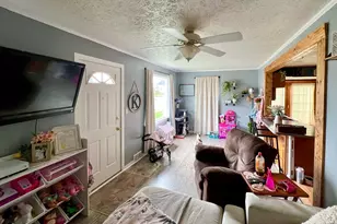 516 W 10th St, Ashland, OH 44805 - Photo 2