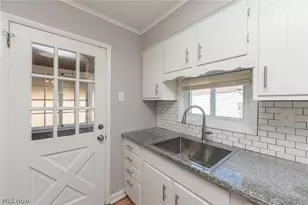 19251 Abby Ave, Euclid, OH 44119 - Photo 20