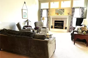 15220 Chestnut Oak Ln, Strongsville, OH 44149 - Photo 4