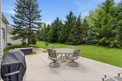 15220 Chestnut Oak Lane, Strongsville, OH 44149 - Photo 30