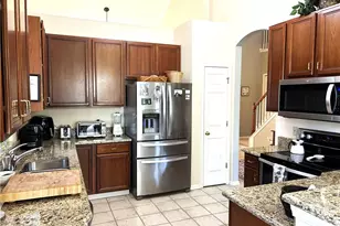 15220 Chestnut Oak Ln, Strongsville, OH 44149 - Photo 6