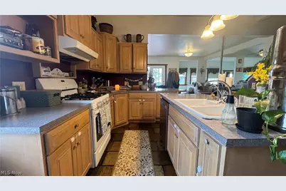 417 2nd Street NE, New Philadelphia, OH 44663 - Photo 4