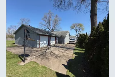 1821 Whipple Avenue NW, Canton, OH 44708 - Photo 2
