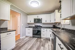 19 Osborne St, Washington, WV 26181 - Photo 20
