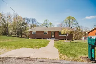 19 Osborne St, Washington, WV 26181 - Photo 4