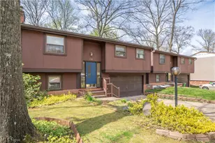 1744 Oak Trail St NE, Massillon, OH 44646 - Photo 2