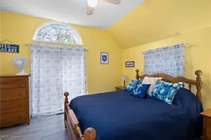 515 W 2nd St, Port Clinton, OH 43452 - Photo 16