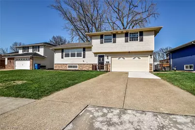 447 Saint Lawrence Boulevard, Eastlake, OH 44095 - Photo 2