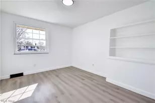 447 St Lawrence Blvd, Eastlake, OH 44095 - Photo 32