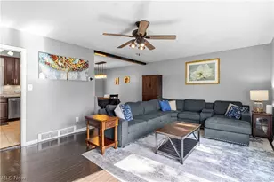 6911 Lantern Ln, Parma Heights, OH 44130 - Photo 4