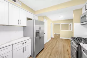 6370 Manchester Rd, Parma, OH 44129 - Photo 10