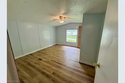 6800 Lake Road W #21, Geneva, OH 44041 - Photo 12