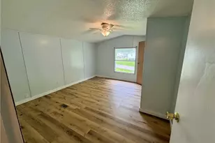 6800 Lake Rd W, Geneva, OH 44041 - Photo 12