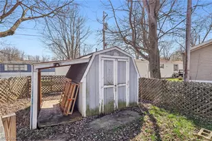 6800 Lake Rd W, Geneva, OH 44041 - Photo 14