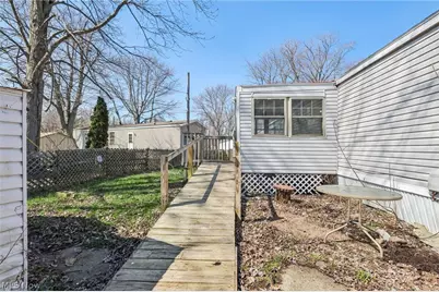 6800 Lake Road W #21, Geneva, OH 44041 - Photo 18