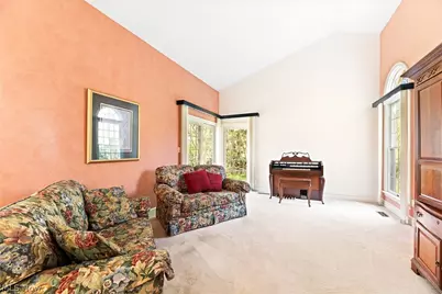 447 Armante Court, Akron, OH 44313 - Photo 4