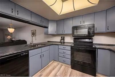 243 Portage Lakes Drive #E, Akron, OH 44319 - Photo 14