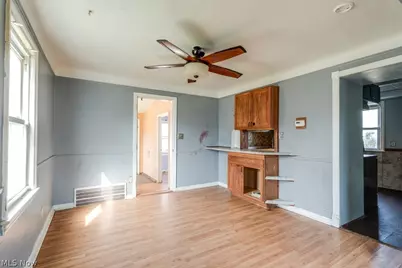 860 E 232nd Street, Euclid, OH 44123 - Photo 8