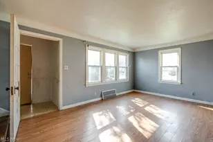 860 E 232nd St, Euclid, OH 44123 - Photo 6