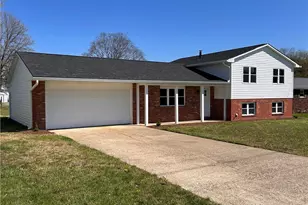 114 Devol Dr, Marietta, OH 45750 - Photo 1