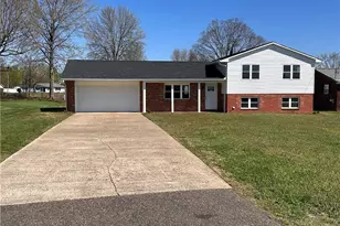 114 Devol Dr, Marietta, OH 45750 - Photo 2
