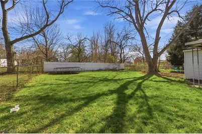 240 E 45th Street, Lorain, OH 44052 - Photo 38