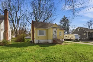 240 E 45th St, Lorain, OH 44052 - Photo 30