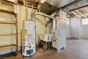 240 E 45th St, Lorain, OH 44052 - Photo 46