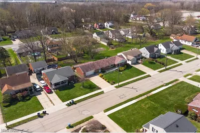 321 Porter Avenue, Campbell, OH 44405 - Photo 10