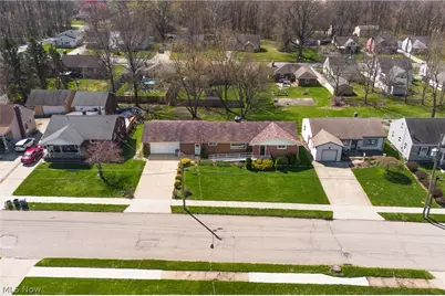 321 Porter Avenue, Campbell, OH 44405 - Photo 8