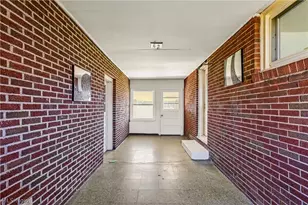 321 Porter Ave, Campbell, OH 44405 - Photo 14