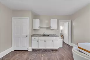 1926 E 123rd St, Loveland, OH 44106 - Photo 6