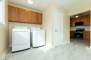 3720 Washington Park, Newburgh Heights, OH 44105 - Photo 16