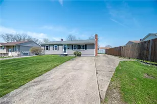 739 Notre Dame Ave, Austintown, OH 44515 - Photo 6