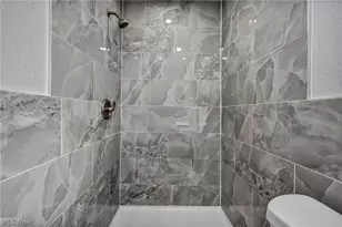 12929 Plover St, Oakwood, OH 44107 - Photo 20