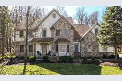 11779 Derbyshire Lane, Chagrin Falls, OH 44023 - Photo 2