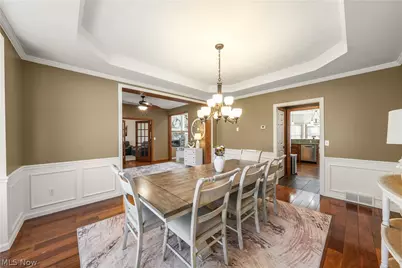 11779 Derbyshire Lane, Chagrin Falls, OH 44023 - Photo 6