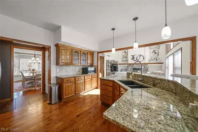 11779 Derbyshire Lane, Chagrin Falls, OH 44023 - Photo 10