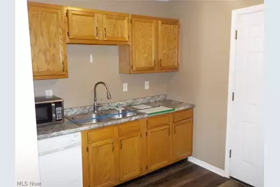 5027 Clifton Avenue, Lorain, OH 44055 - Photo 4