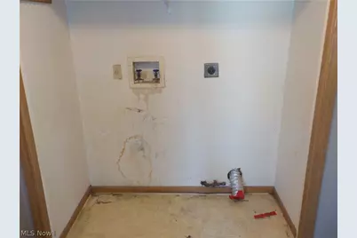 5027 Clifton Avenue, Lorain, OH 44055 - Photo 10