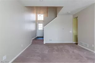 442 Turner Dr, Akron, OH 44321 - Photo 10