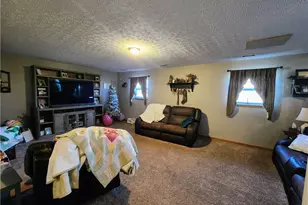 8550 Goldenrod Dr, Zanesville, OH 43821 - Photo 10