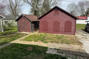 11238 Center Dr NE, Sandyville, OH 44671 - Photo 4